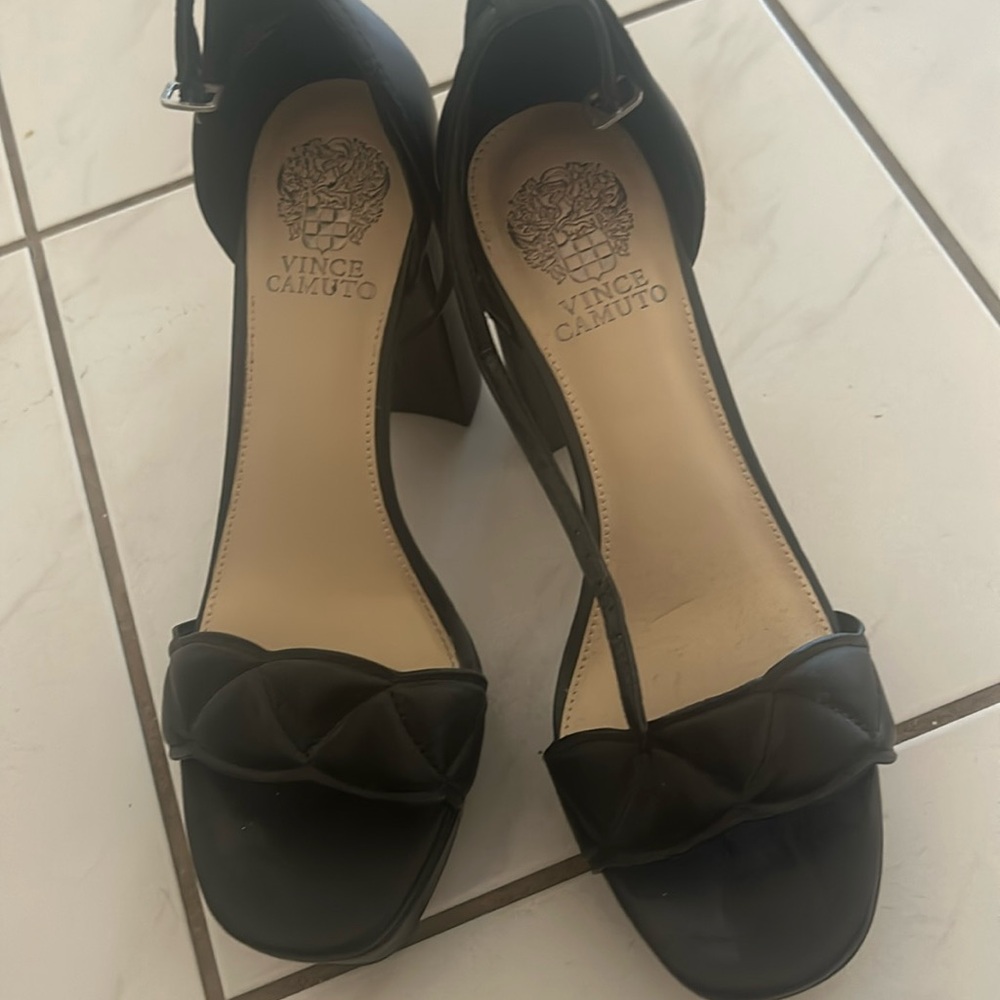 Vince Camuto shoes, size 8.5, like new